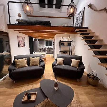 Duplex Cosy Acces Piscine , Cour Fermee, Parking Et Borne Ve * Crottet