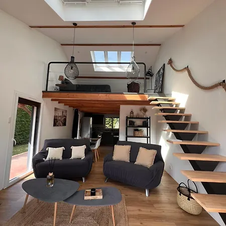 Duplex Cosy Acces Piscine , Cour Fermee, Parking Et Borne Ve Crottet