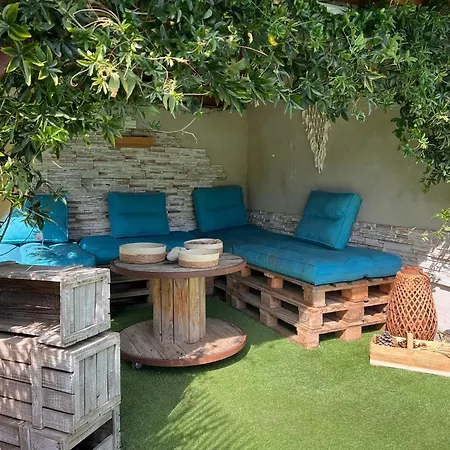 Duplex Cosy Acces Piscine , Cour Fermee, Parking Et Borne Ve Dom wakacyjny