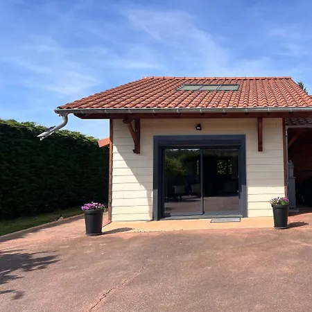 Duplex Cosy Acces Piscine , Cour Fermee, Parking Et Borne Ve Crottet